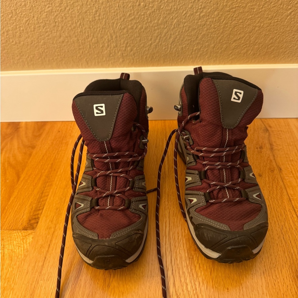 Salomon Women’s Boots Athletic Shoes - Burgundy and Black